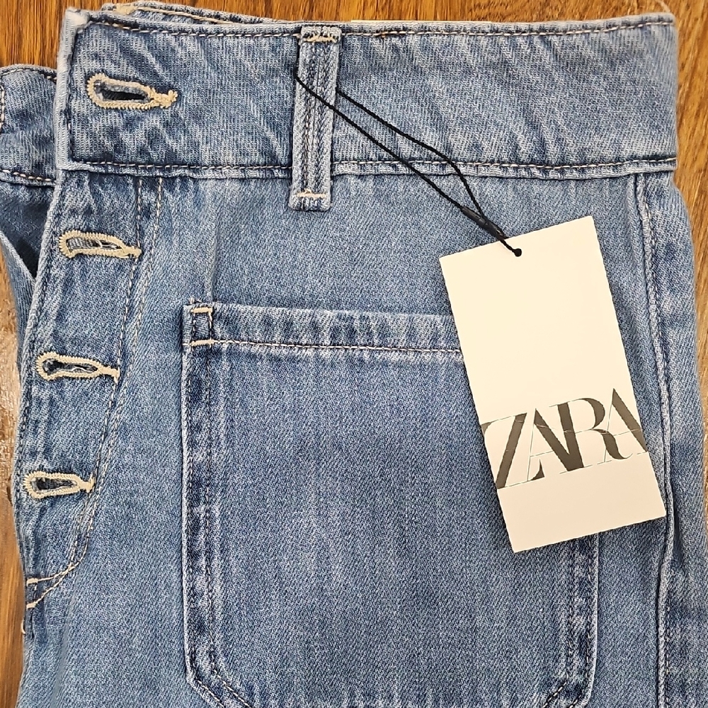 Zara Women's Light Blue Denim Jeans